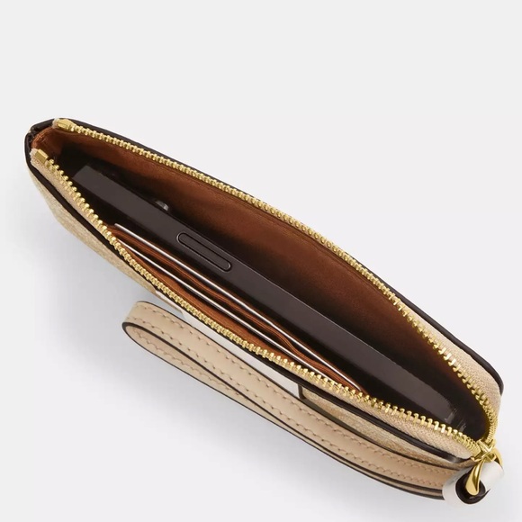 Coach Corner Zip Wristlet With Leopard Print - Picture 3 of 3